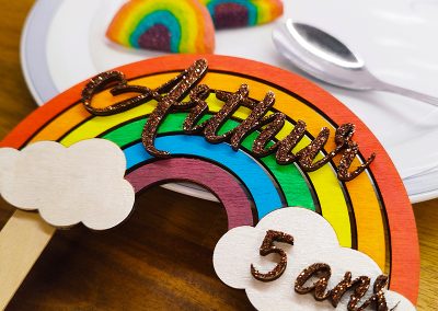 Cake topper arc-en-ciel pour l'anniversaire d'Arthur 5 ans