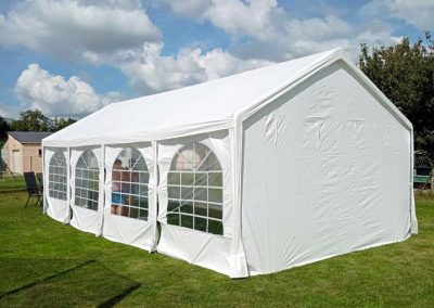 Tonnelle 4 x 8 m - vue latérale