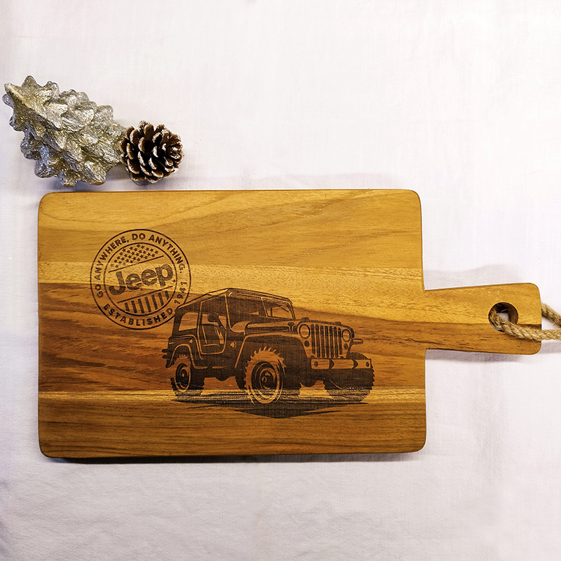 la fee main spire gravure personnalisee planche a decouper jeep grand format