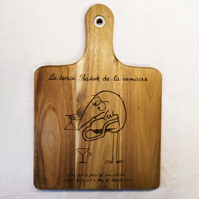 la fee main spire gravure personnalisee planche a decouper shadok grand format